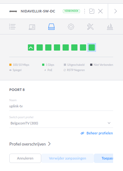 Links de switch met de B-Box (poort 8) met VLAN 300;.